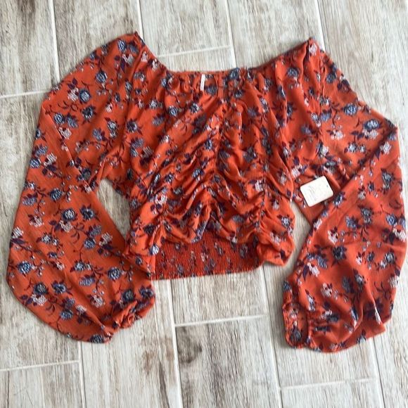 NWOT  Free People Rose Floral Print Deep V-Neck Long Balloon Sleeve Ruched T - Picture 5 of 5